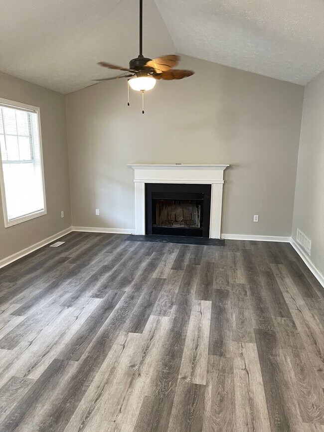 Foto del edificio - Split level home