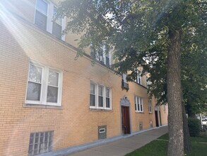 Building Photo - 55-57 W Altgeld St