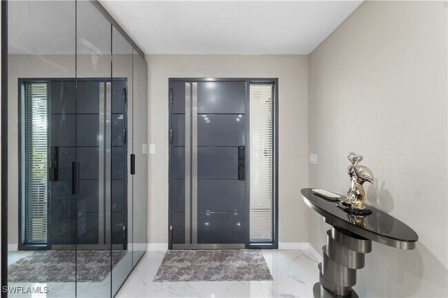 Foto del edificio - 659 108th Ave N