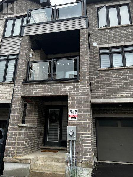 Building Photo - 585 Colborne St E