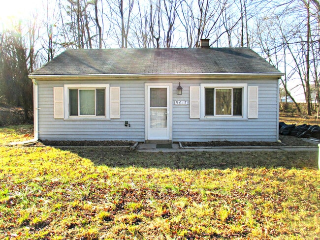 Newly Renovated 2 BR/1 BA Single-Family Ho... - Newly Renovated 2 BR/1 BA Single-Family Ho... House
