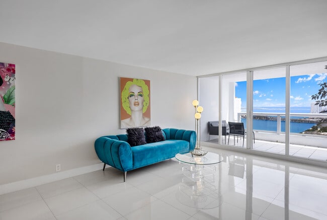 Building Photo - 1717 N Bayshore Dr