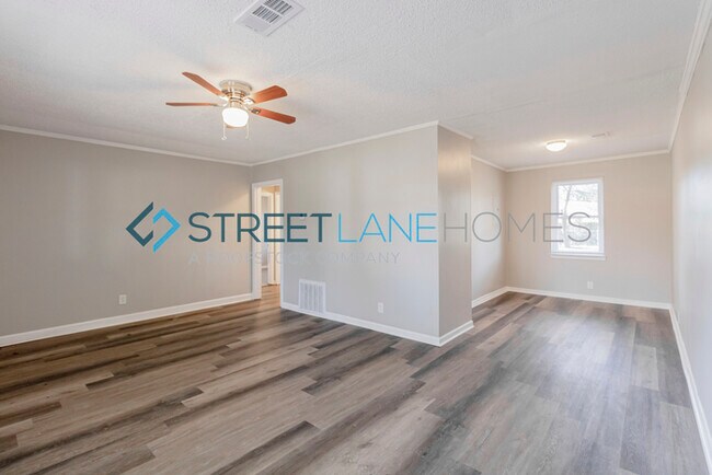Building Photo - Charming 3 bedroom home in Warner Robins!