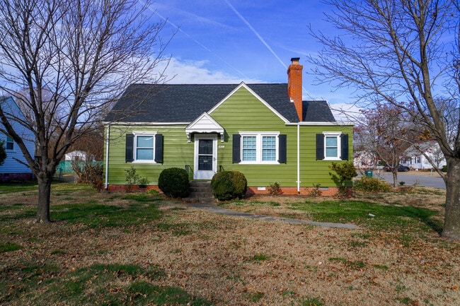 Building Photo - 2612 Dumbarton Rd