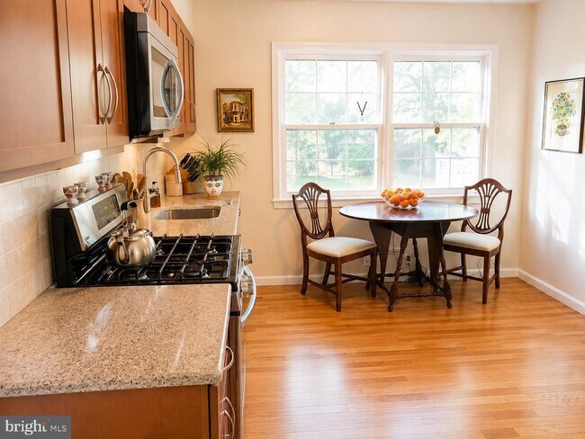 Foto del edificio - 269 Shadybrook Ln