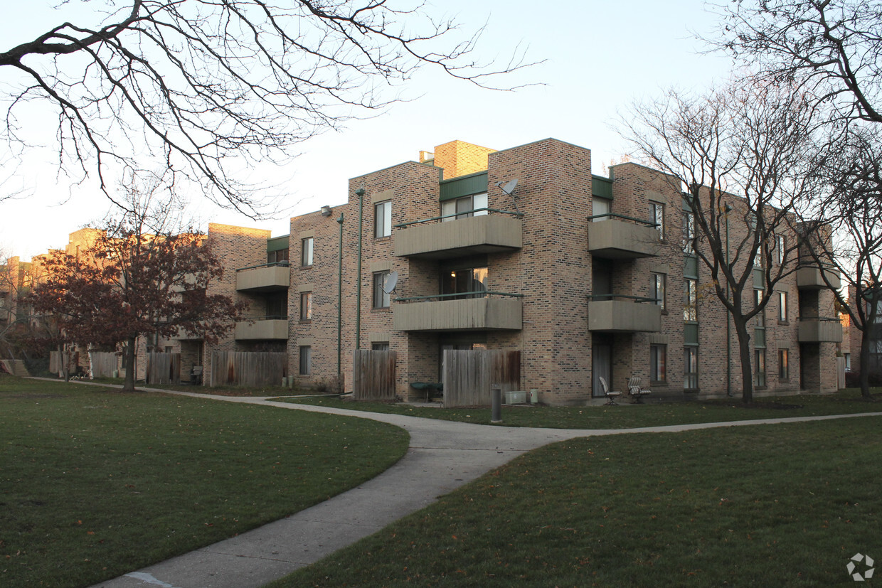 Foto del edificio - Walden Condominiums