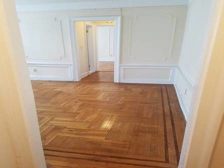 Primary Photo - 325 Marine Ave