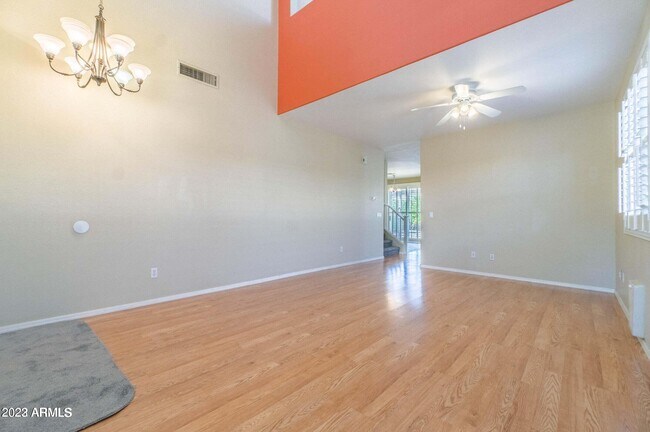 Foto del edificio - 6816 W Buckskin Trail