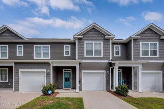 Building Photo - 4613 Wildaire Ln