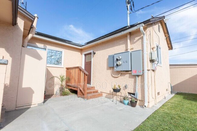 Foto del edificio - 15754 Faculty Ave