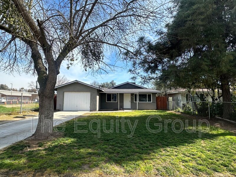 Foto principal - 30714 Featherstone Rd