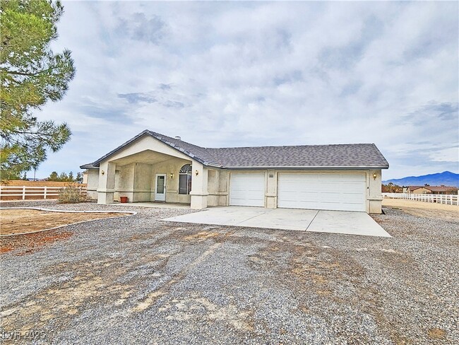 Building Photo - 1660 Chowchilla Cir