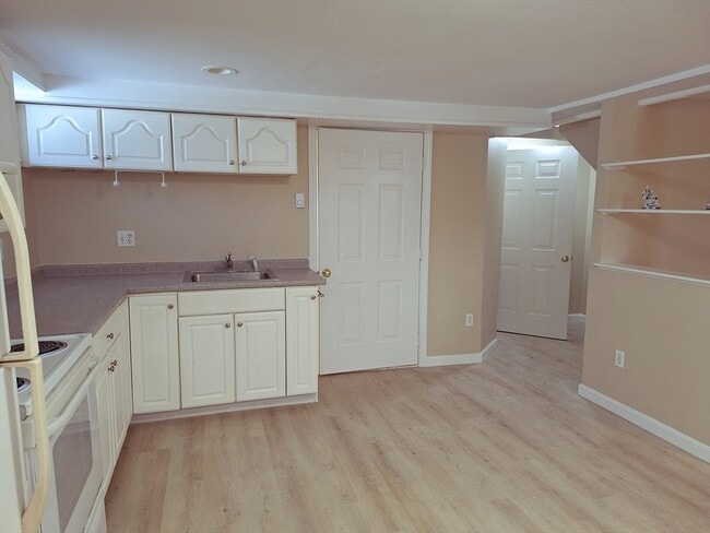 Building Photo - 157 Thatcher Rd