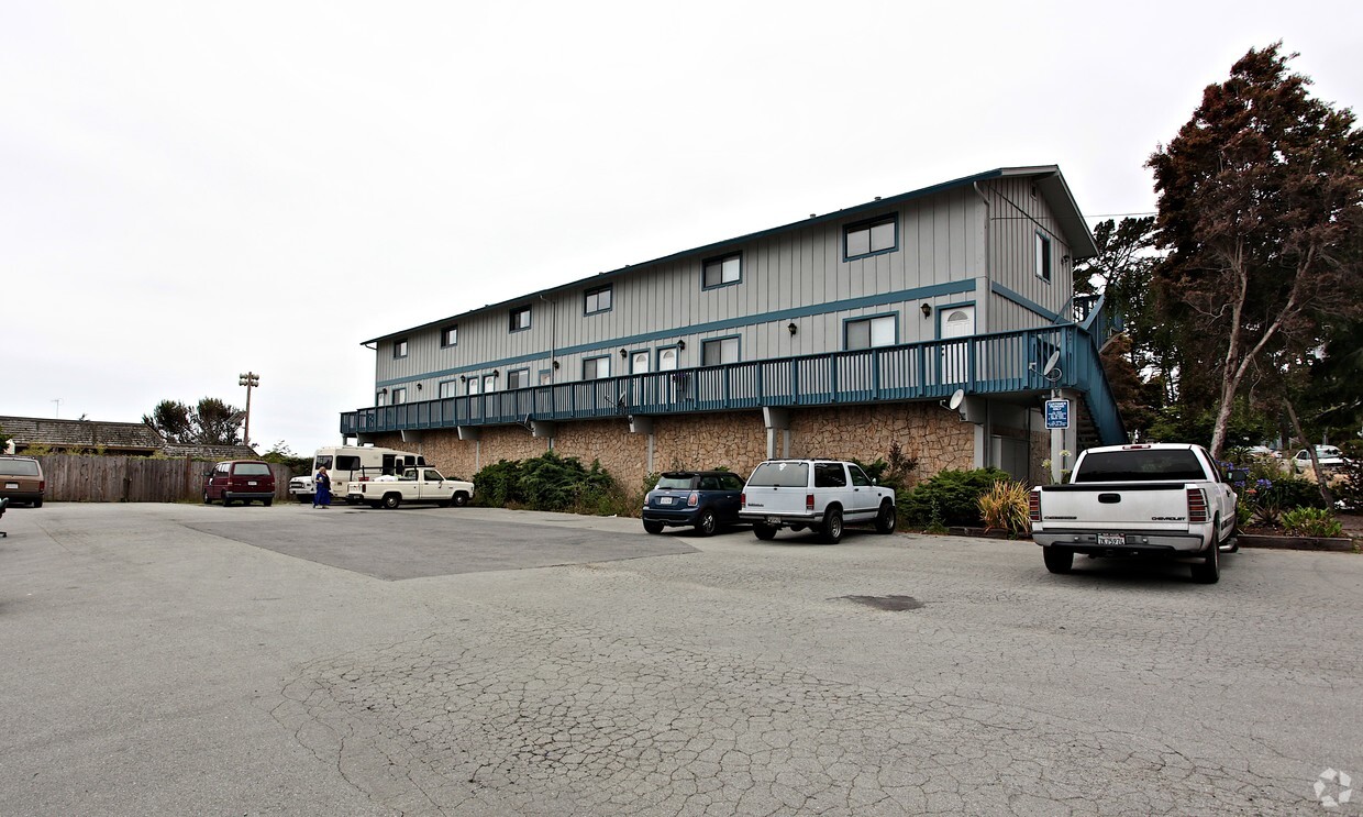 Building Photo - The Alhambra Plaza