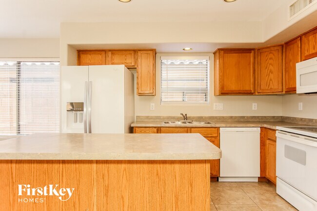 Foto del edificio - 7913 S 45th Ln