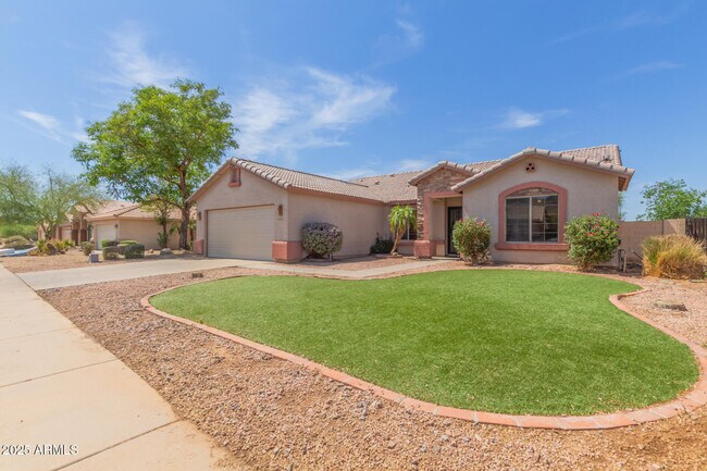 Foto del edificio - 1642 E Desert Ln