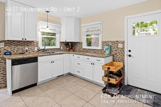 Foto del edificio - 4837 Brunswick Rd