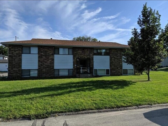 Building Photo - 3621 Dalewood Ave SE