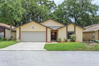 Building Photo - 1020 NE 30th Ave