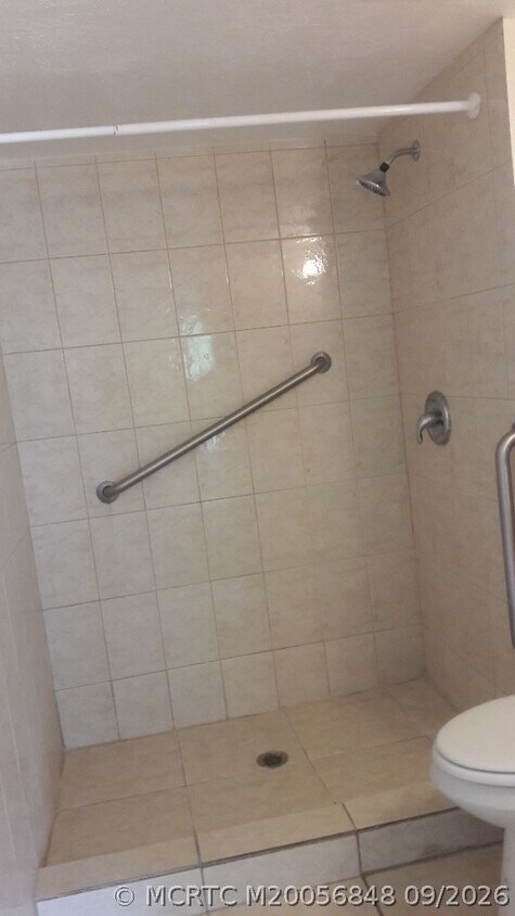 Foto del edificio - 1125 Hemlock Cir