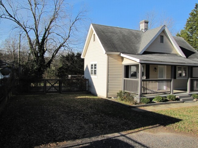 Building Photo - Brandon mill community