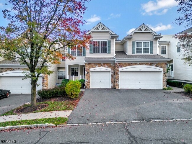 Foto del edificio - 105 Wallace Ct