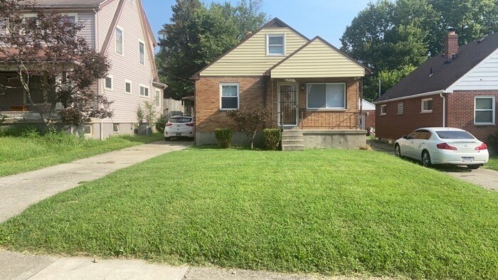Primary Photo - 219 E. Beechwood Ave.