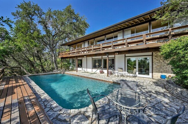 Building Photo - 1409 Flintridge Rd