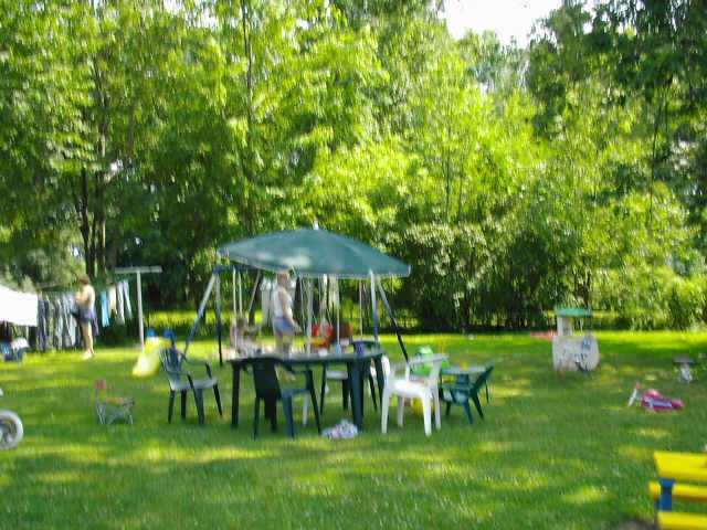 Foto del edificio - 221 River Meadow Dr