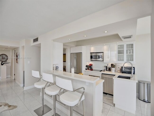 Photo - 18011 Biscayne Blvd Apartment