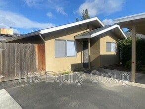 Building Photo - 2726 S Sallee Ct