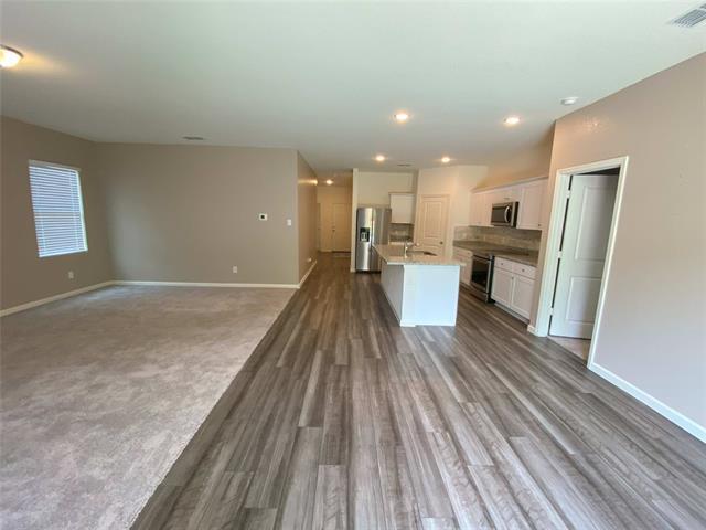 Building Photo - 3013 Aspen Dr