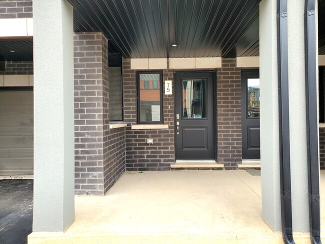 Building Photo - 590 N Service Rd