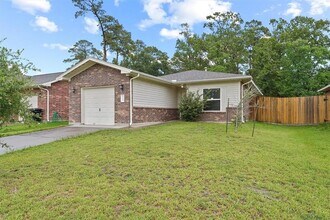 Building Photo - 8702 Shady Vista Ln