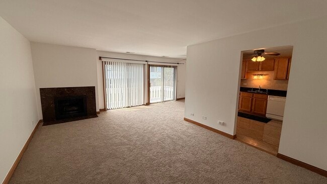 Foto del edificio - 220 Oak Knoll Ct