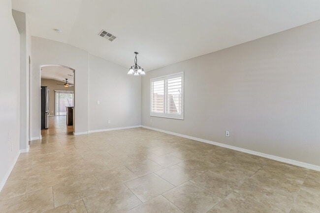 Foto del edificio - 33554 N Cobble Stone Dr