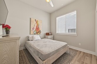 Building Photo - 6744 Del Rio St