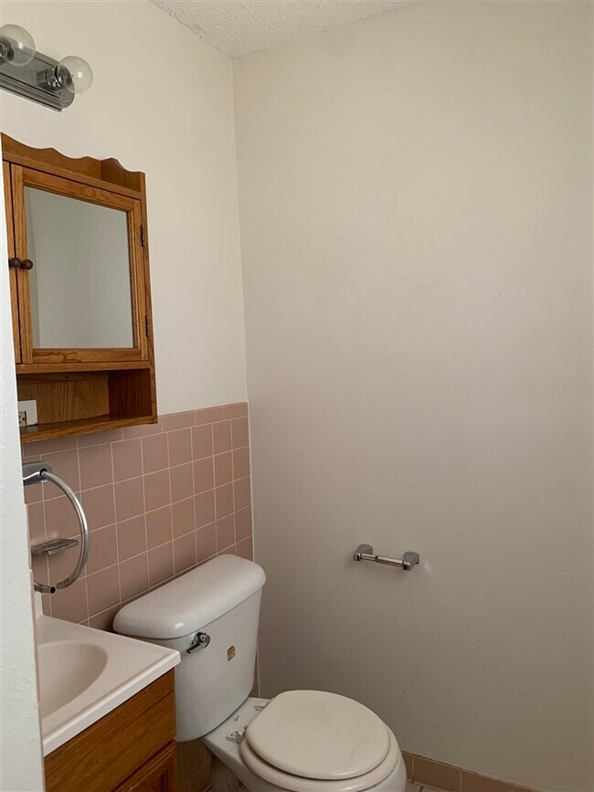 Foto del edificio - 5334 NW Cherry Ave