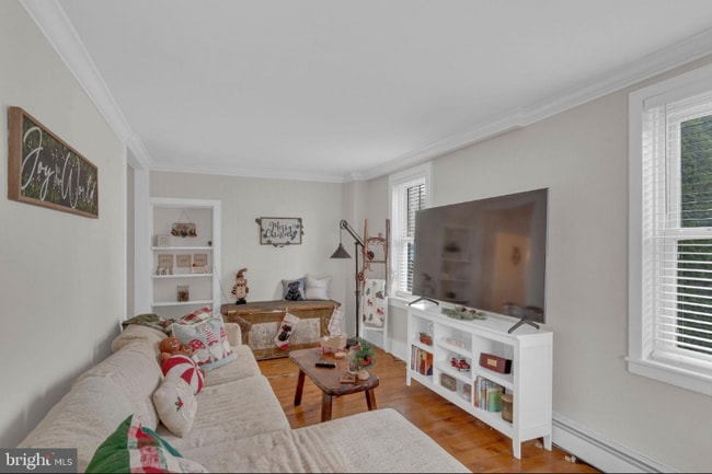 Building Photo - 132 S Main St