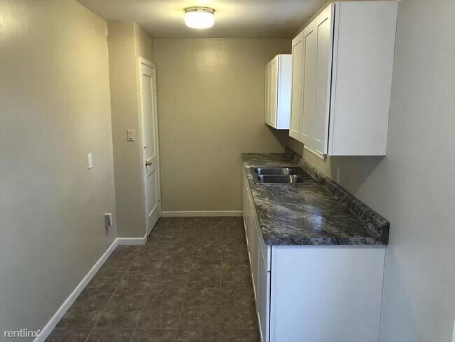 Building Photo - 1148 N Terrace Dr