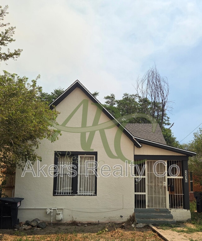 Building Photo - 1216 Cedar St