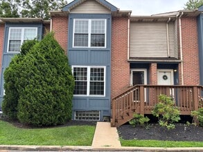 Building Photo - 7925 Ridge Ave