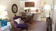 Primary Photo - 121 Price St