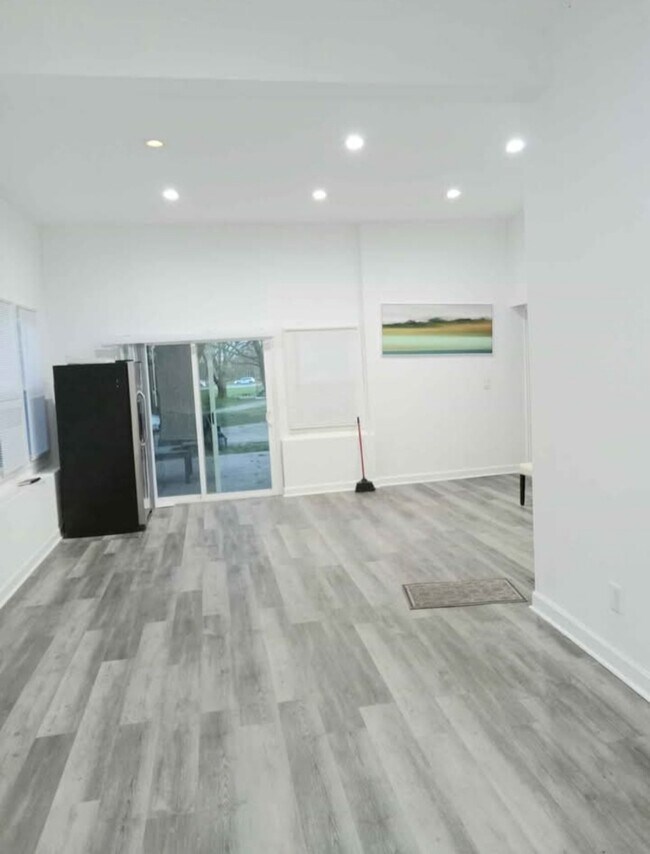 Foto del edificio - 285 Old Gary Ave