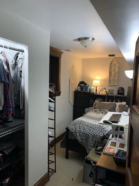 Foto del edificio - 1529 N Claremont Ave