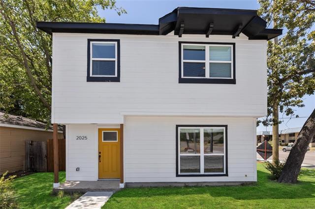 Foto principal - 2025 Red Cloud Dr