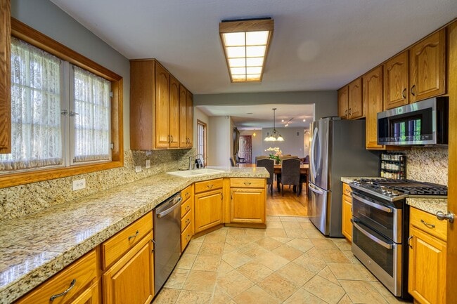 Building Photo - Luxury Denver Home For Rent