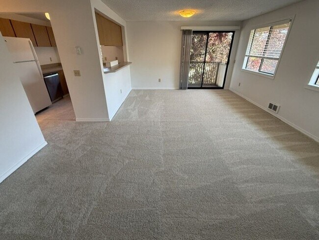 Building Photo - Price 4-Plex - Bothell