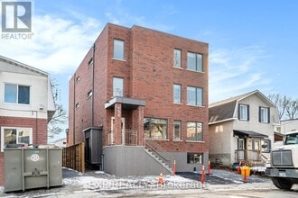 Building Photo - 158 Laval St