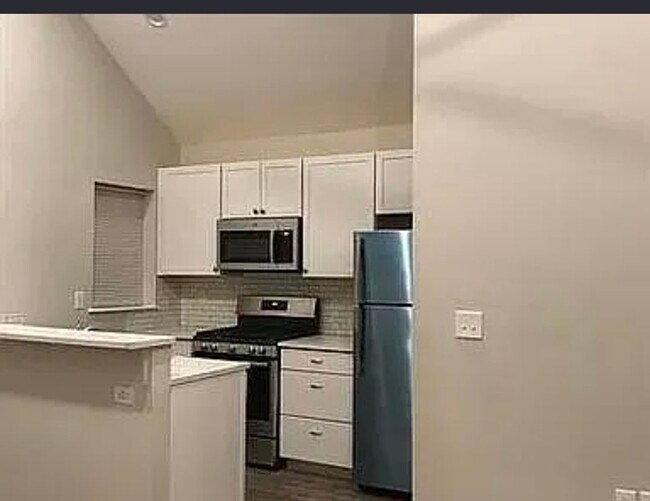Foto del edificio - 6135 MacBeth Dr